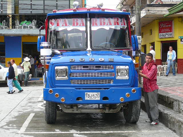 santabarbarabus.jpg